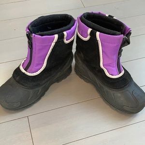 Kids Itasca Suede Insulated Removable Liner Snow Boots